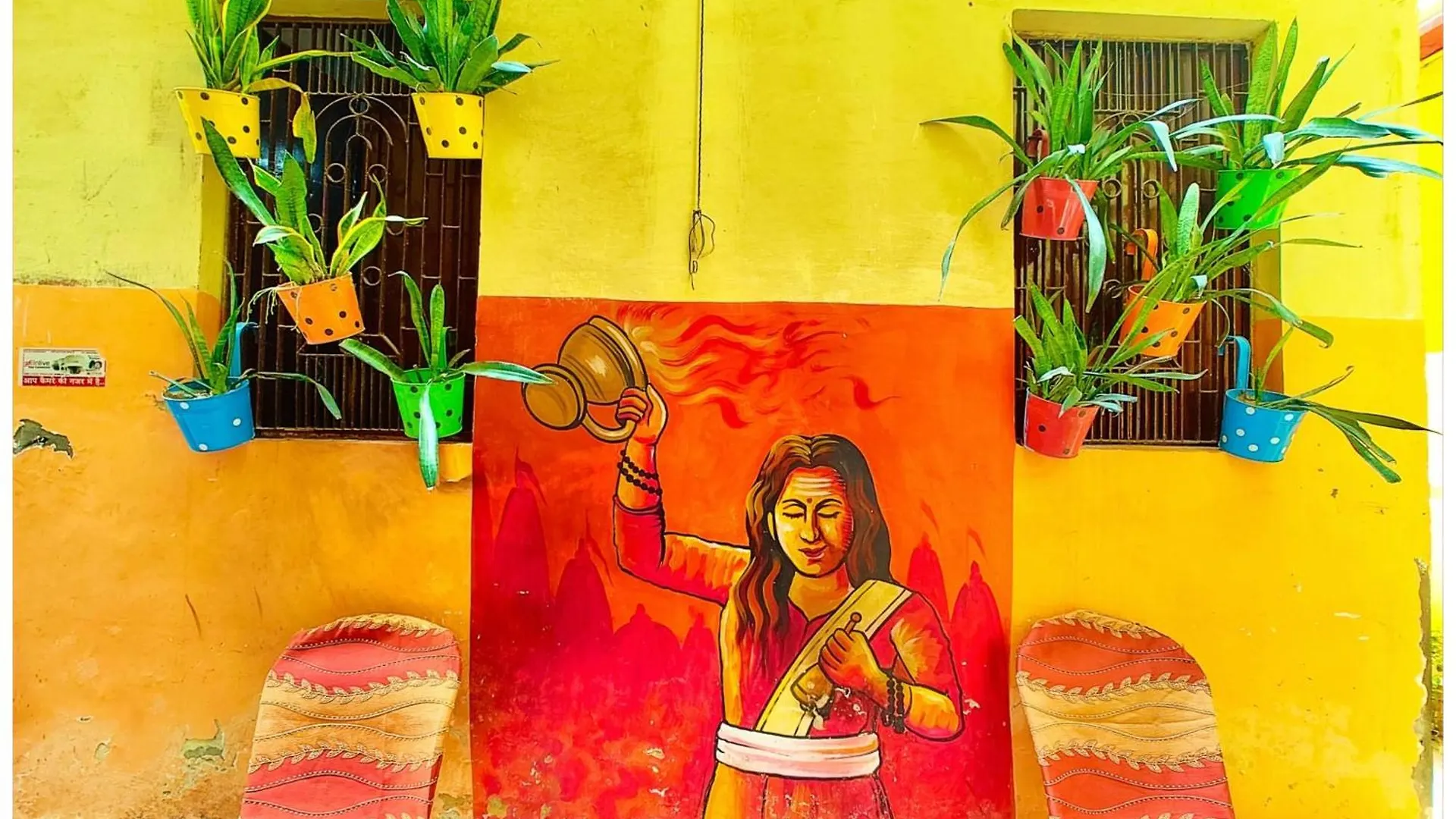 Hotel Teerth Guest House Varanasi Near G͎Odowlia Chauraha - 100 Meter From Baba Biswanath Temple And Ganga Arti Dashashwamedh Ghat - #Prime Location #Fully Air Conditioned Rooms - #Restaurant #Wi-Fi Facility - Best Seller In Varanasi 4*,  Indien